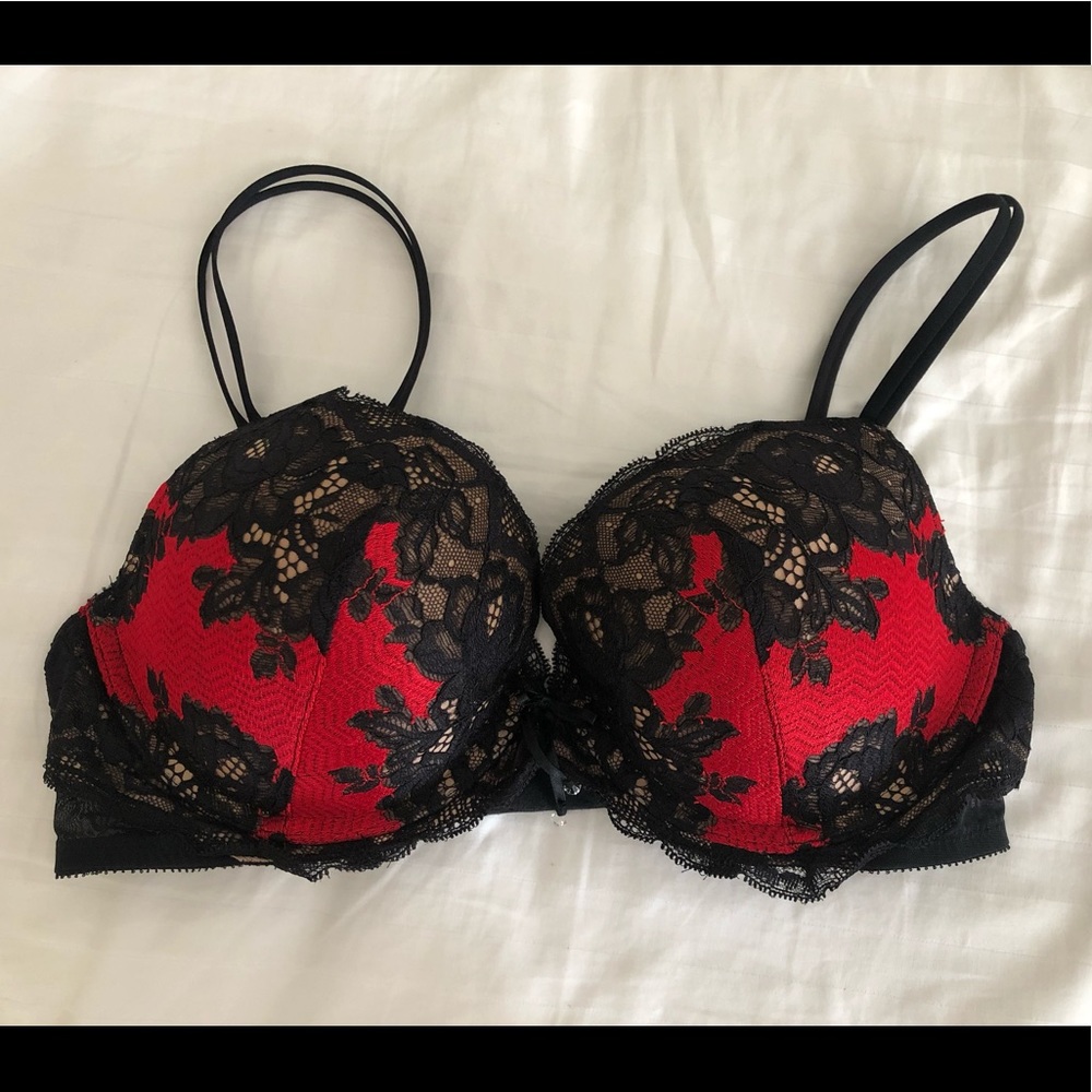 Victoria secret push up bra 36C